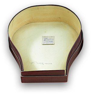 The box for the Silk Imperial Crown